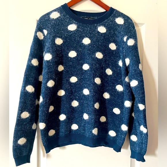 Romeo & Juliet Couture Sweaters - SALE! Romeo + Juliet Fuzzy Blue & White Polka Dot Sweater Women’s Size Large